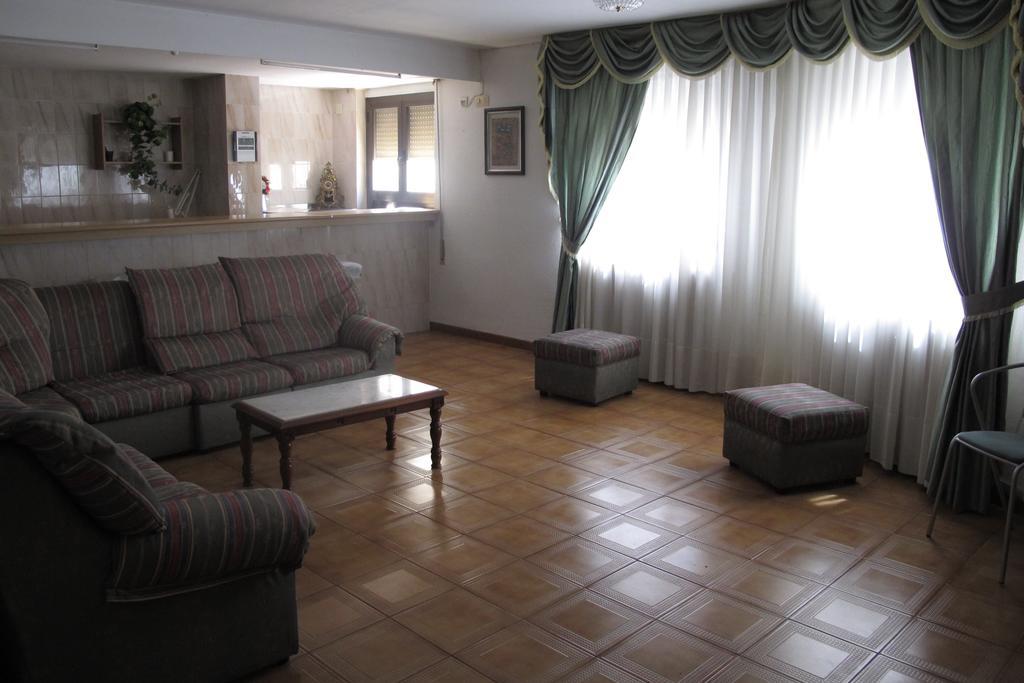 Hostal Casa Pepe Таусте Экстерьер фото