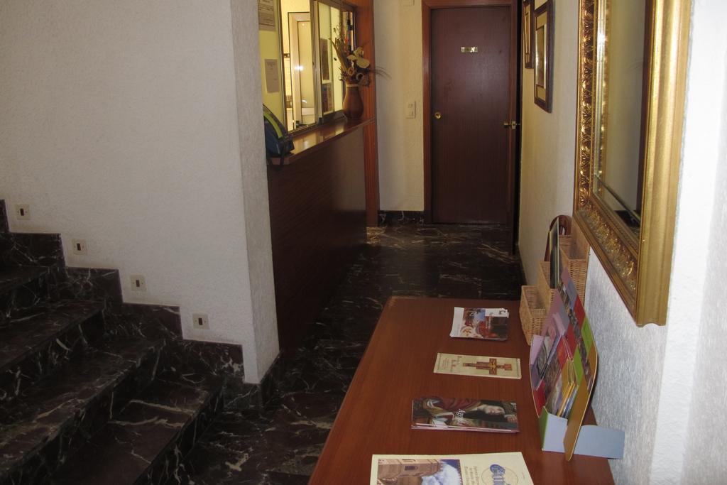 Hostal Casa Pepe Таусте Экстерьер фото